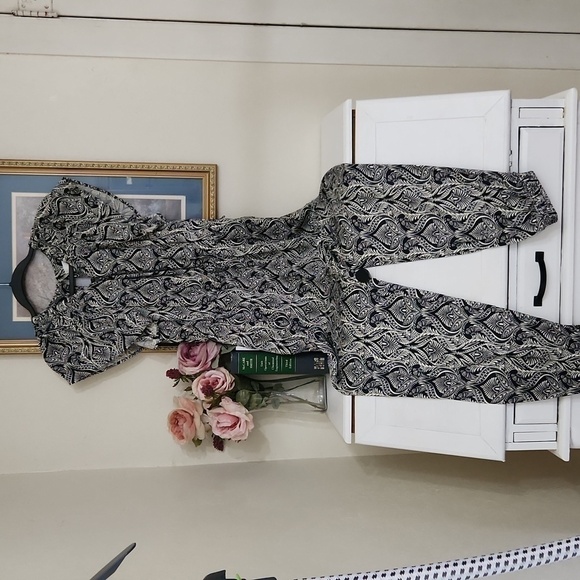 Anthropology Romper Size 4 Bohemian Lounge Paisley Fall Ruffle Sleeve - Picture 6 of 15